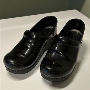 Dansko Black Leather 39